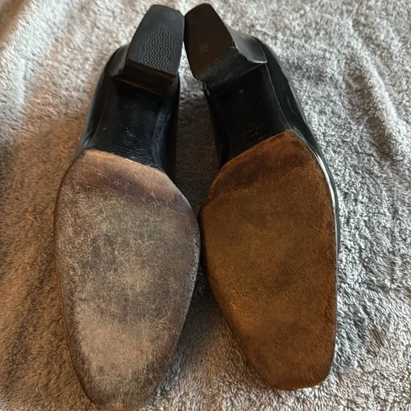 PRADA Elegant Black Loafers for Women - Picture 4 of 9